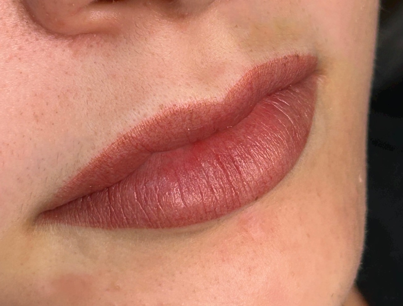 image4 lip blush